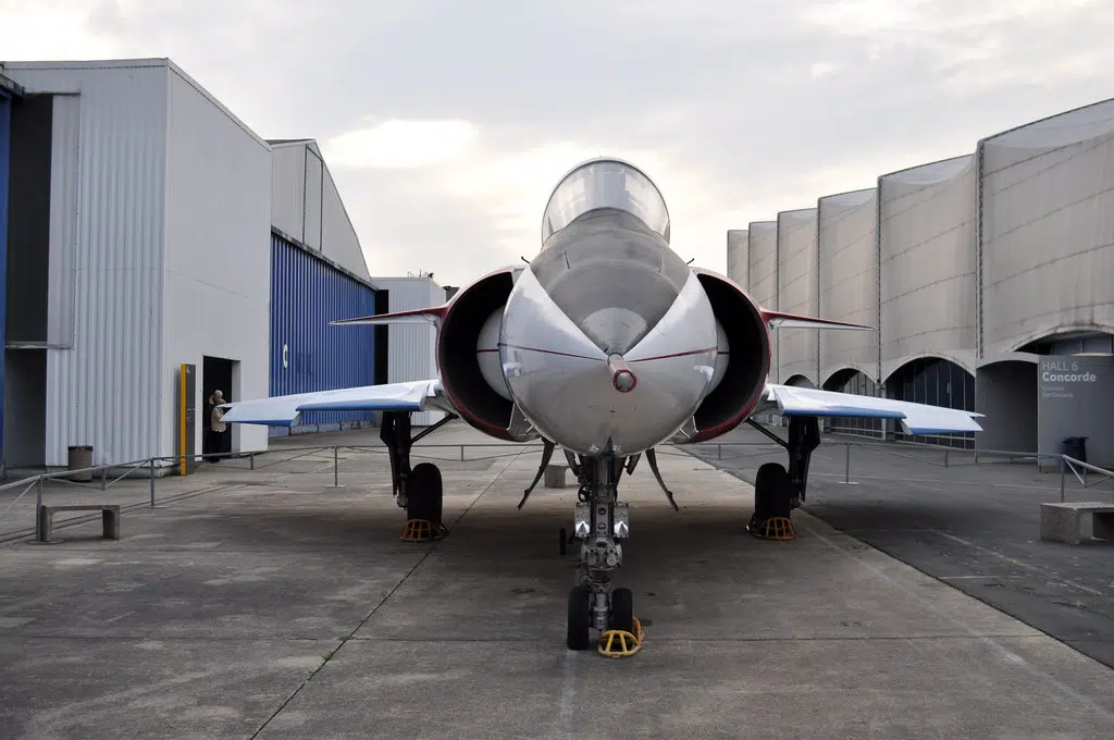 Mirage 4000 vs Rafale : Qui sortira vainqueur d&rsquo;un scénario de combat ?