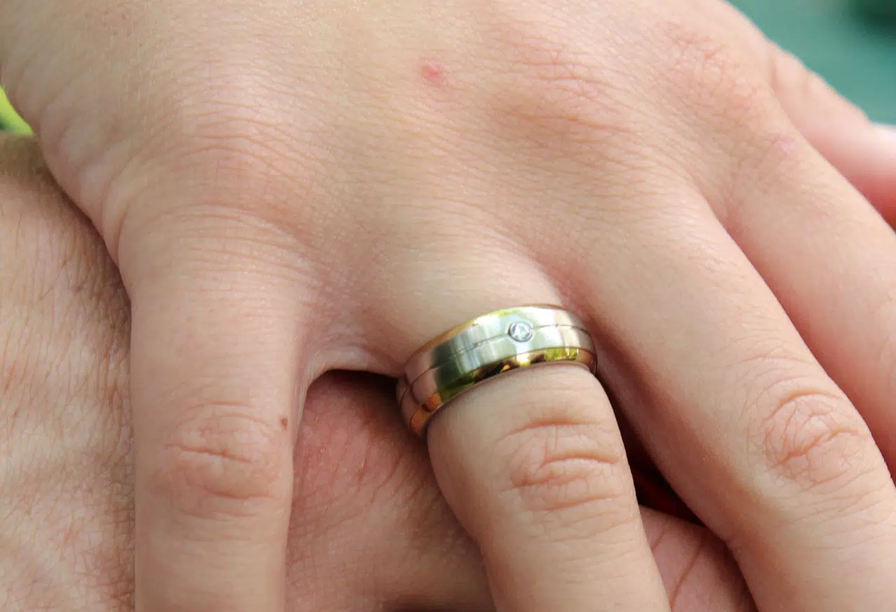 Bagues empreintes digitales : immortalisez un être cher sur un bijou unique