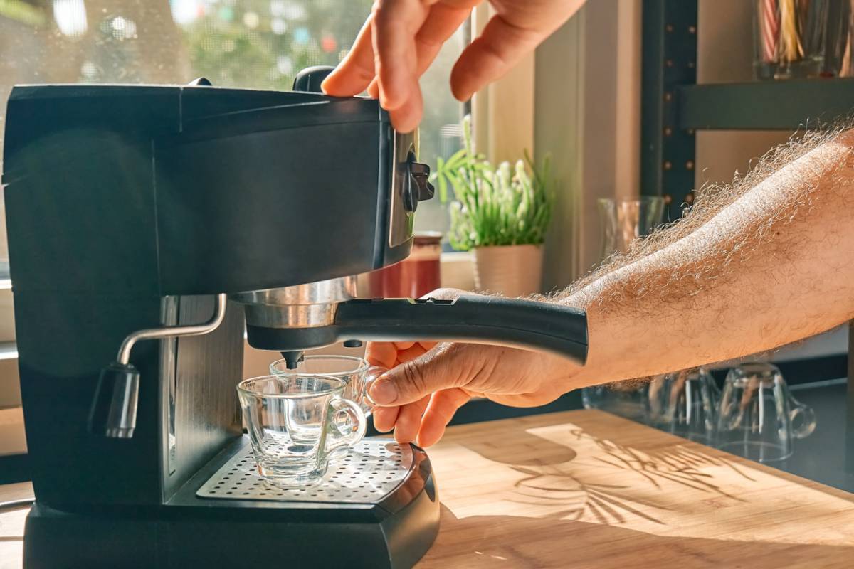 Comment trouver le meilleur prix pour la cafetière de vos rêves ?