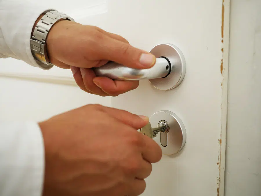 Comment retirer une clé cassée d’une serrure ? Comment retirer une clé cassée d’une serrure ?