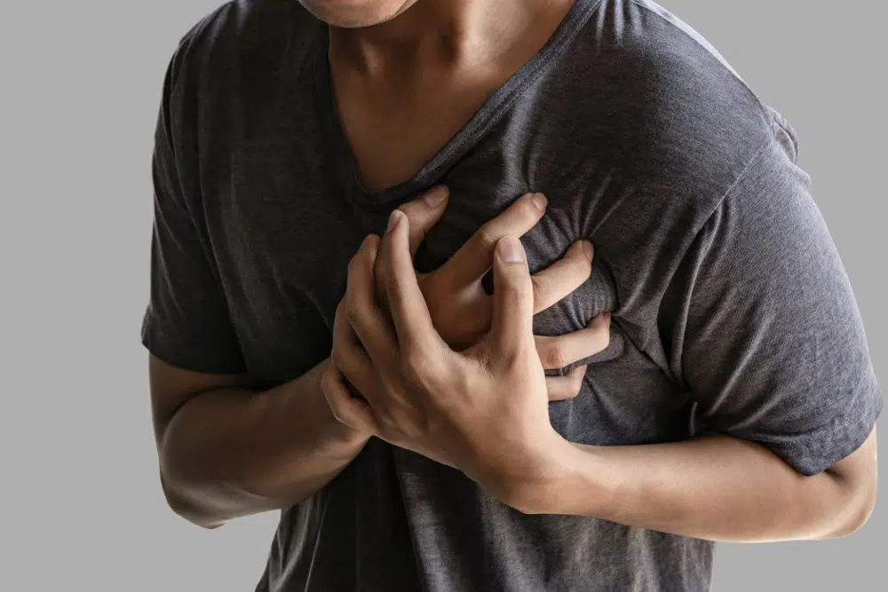Comment survivre à une crise cardiaque lorsque vous êtes seul Comment survivre à une crise cardiaque lorsque vous êtes seul