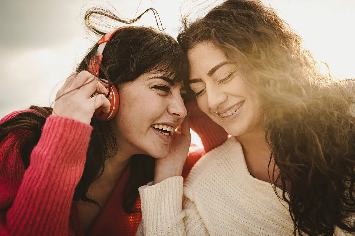 Des fans de musique qui deviennent des super fans de leur artiste préféré Des fans de musique qui deviennent des super fans de leur artiste préféré