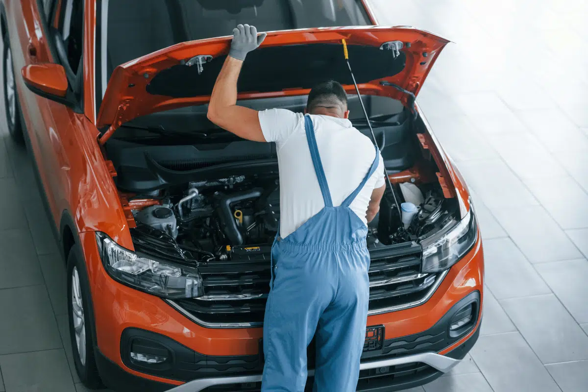 Réparation ou remplacement : que faire avec les courroies d’accessoires pour Citroën C4 III ?