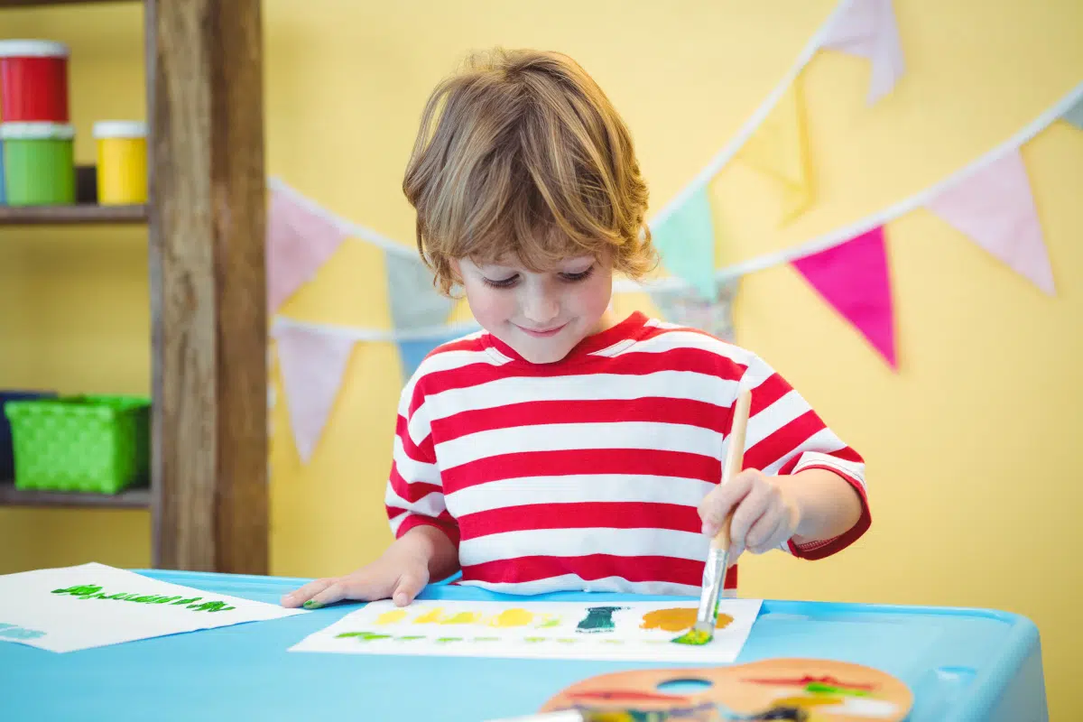 Créativité sans limite : peinture par numéros adaptée aux enfants