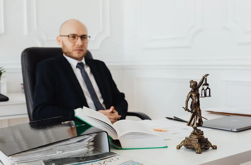 Est-ce que les militaires peuvent recourir au service d’un avocat ? Est-ce que les militaires peuvent recourir au service d’un avocat ?