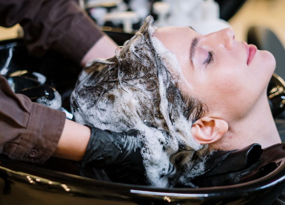 Pourquoi il faut utiliser du shampooing sans sulfate pour ses cheveux
