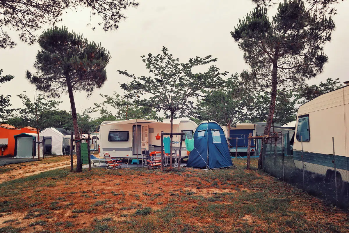 terrain de caravaning