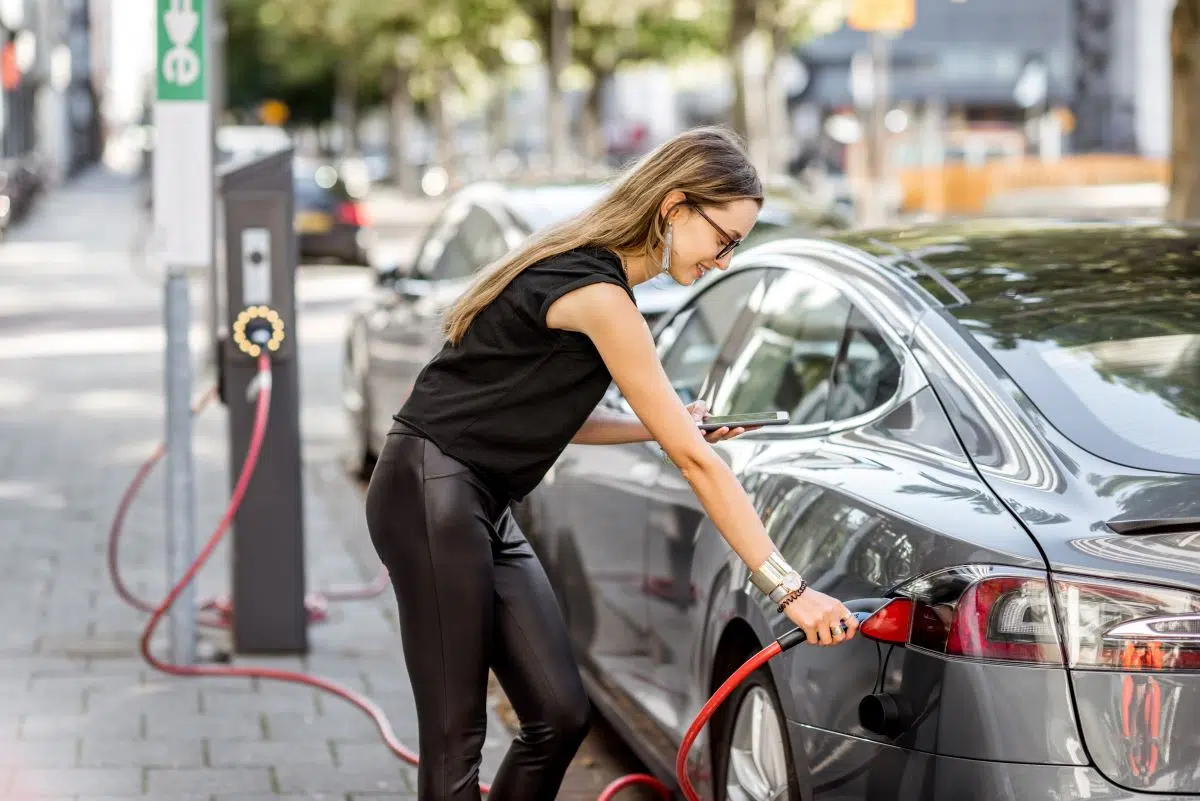 Quelles sont les causes de la popularité croissante des véhicules électriques ? Quelles sont les causes de la popularité croissante des véhicules électriques ?