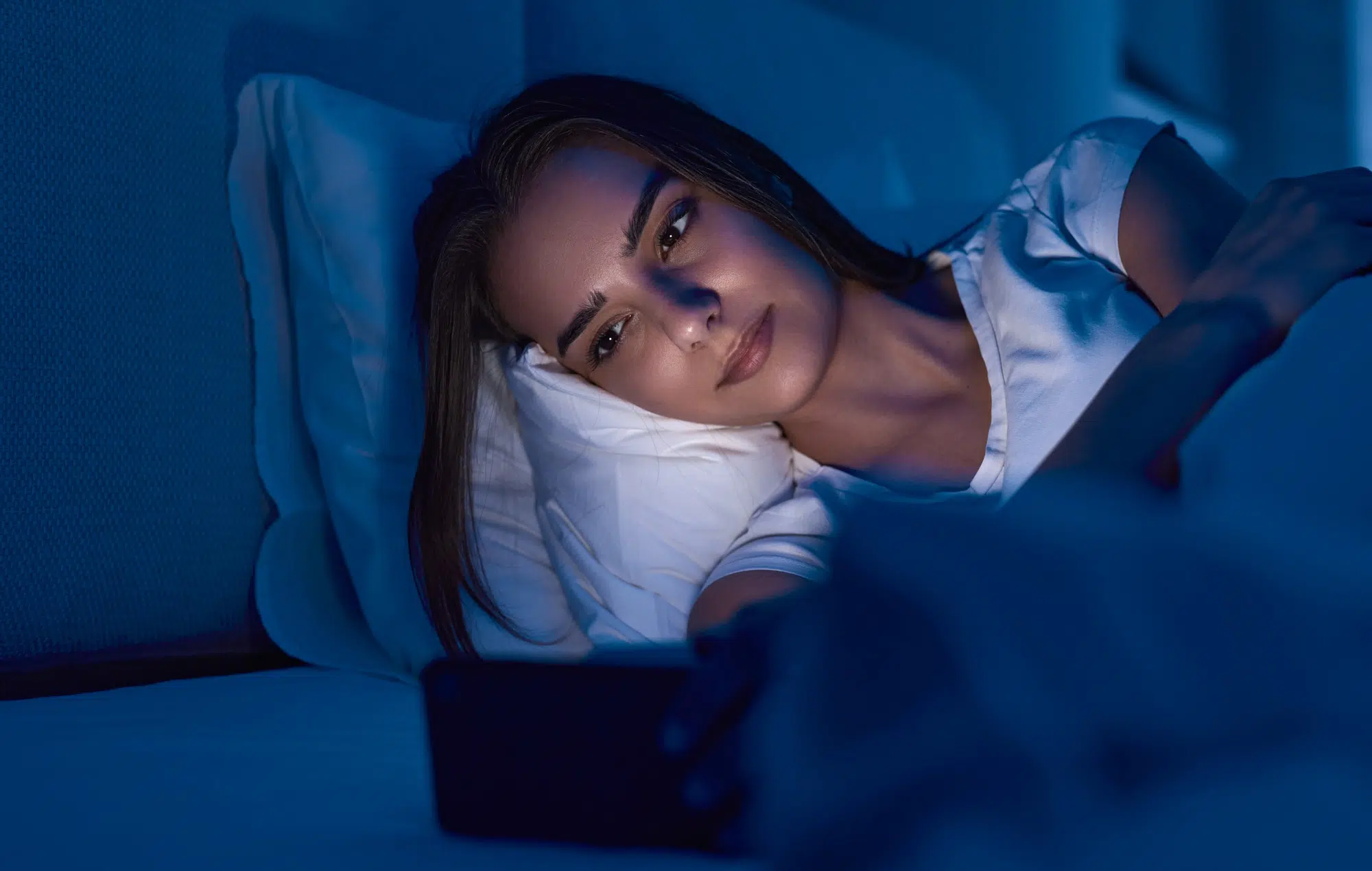 Messages d’amour et bonne nuit : l’importance de la tendresse avant de dormir