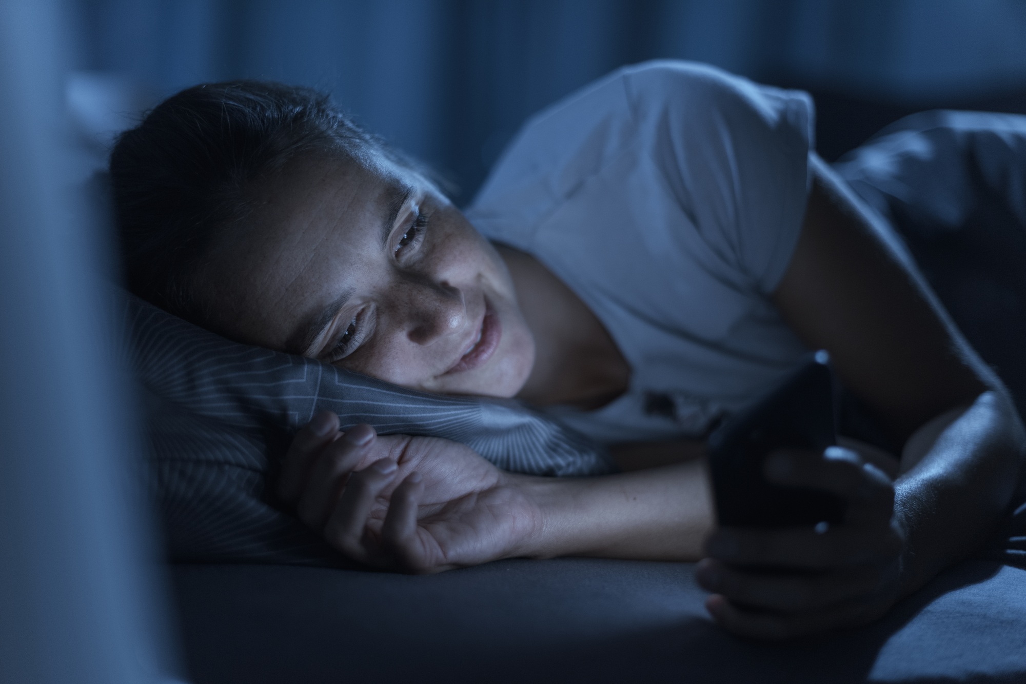 Un SMS de bonne nuit qui fait craquer une femme est la clé d’une belle histoire d’amour Un SMS de bonne nuit qui fait craquer une femme est la clé d’une belle histoire d’amour